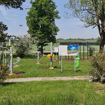 Wolfis アパート Neusiedl an der Zaya
